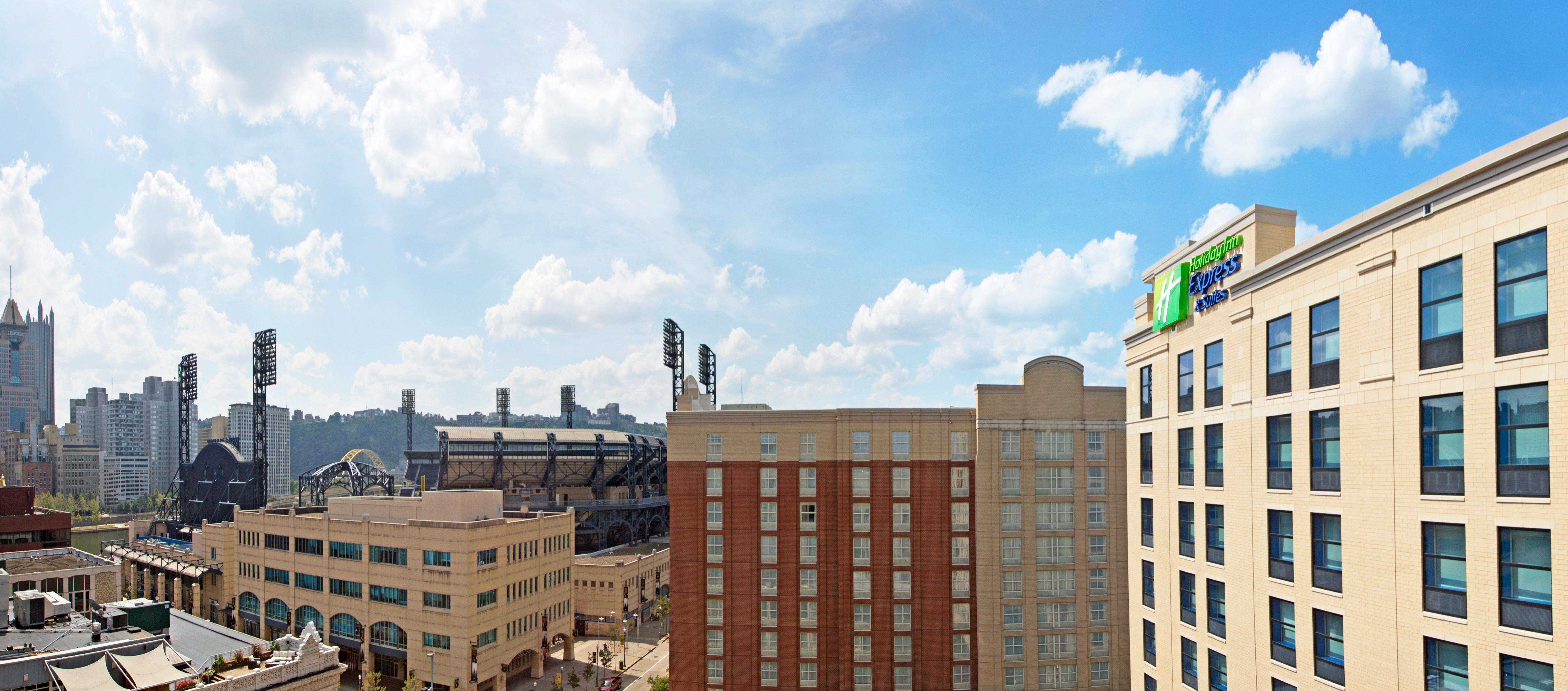Holiday Inn Express & Suites Pittsburgh North Shore By Ihg Exterior photo