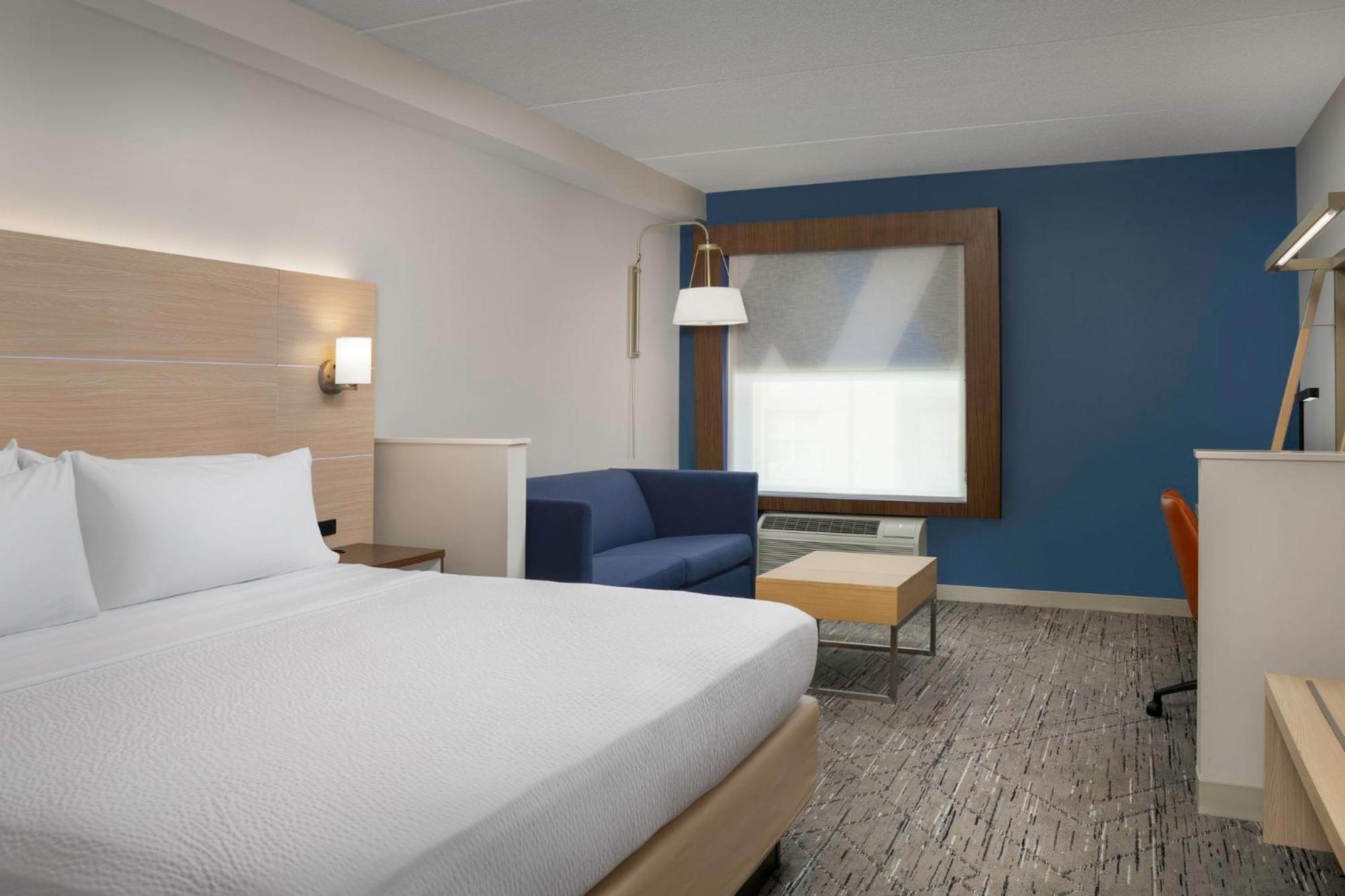Holiday Inn Express & Suites Pittsburgh North Shore By Ihg Exterior photo