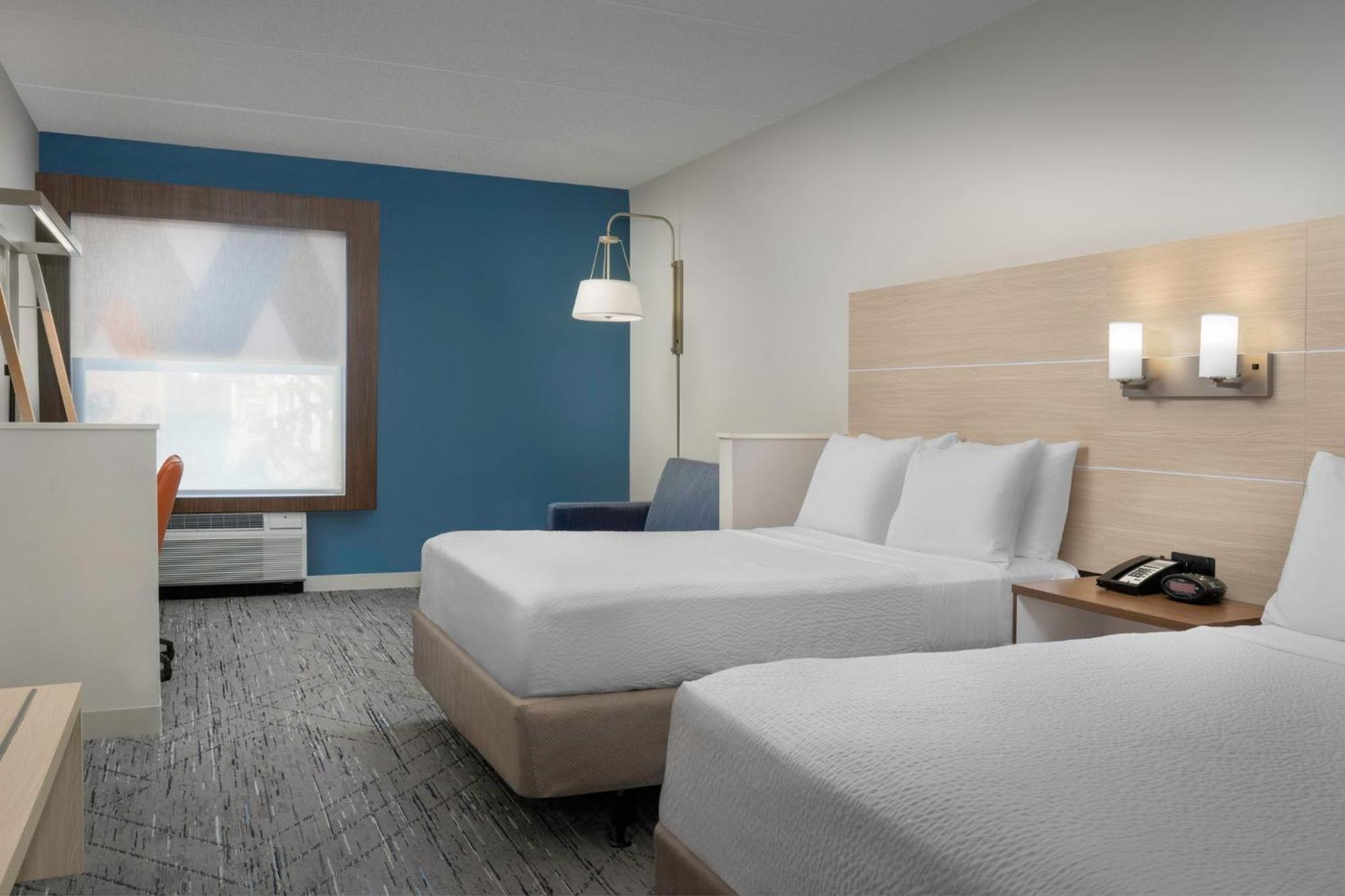 Holiday Inn Express & Suites Pittsburgh North Shore By Ihg Exterior photo