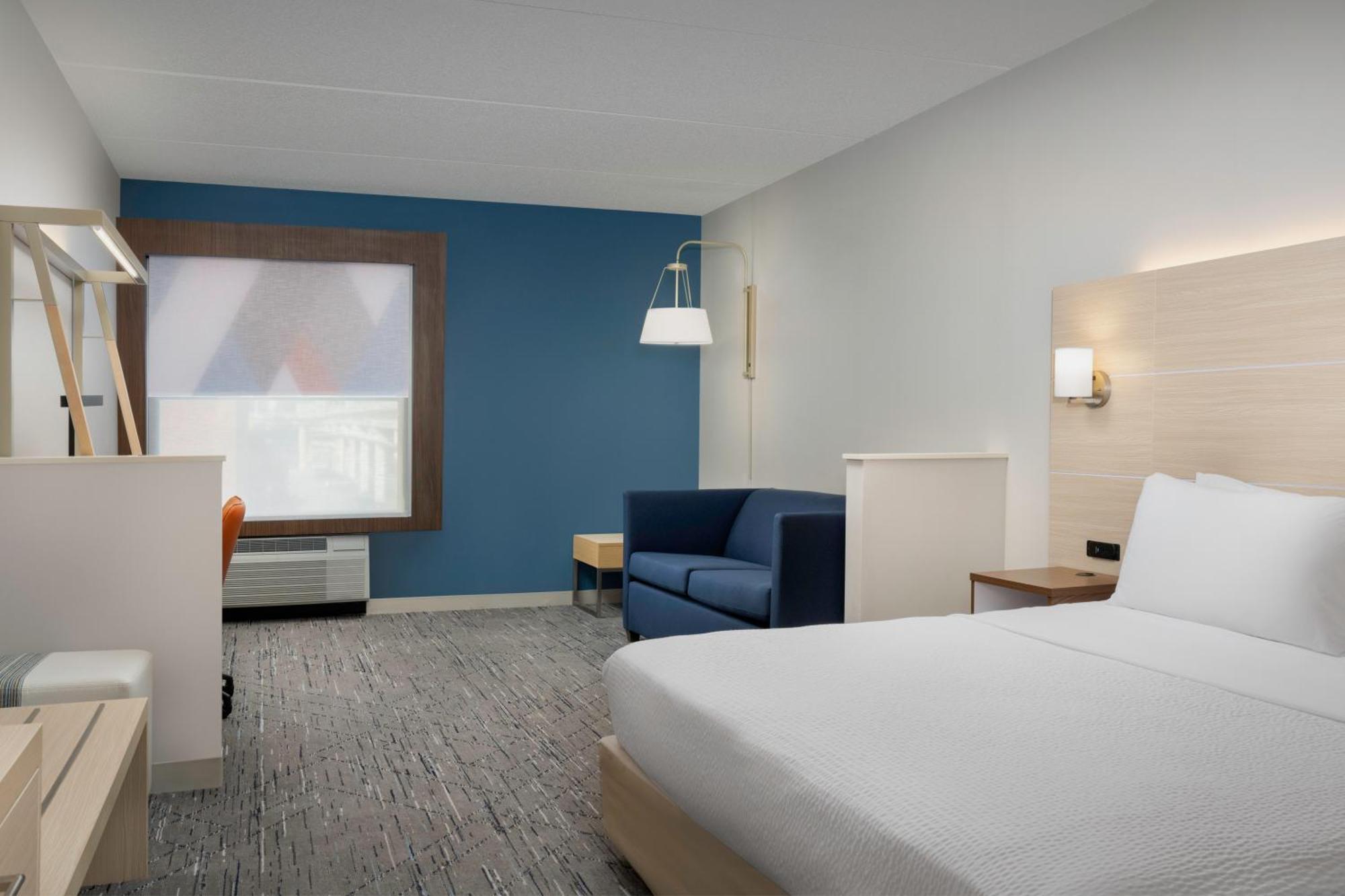 Holiday Inn Express & Suites Pittsburgh North Shore By Ihg Exterior photo