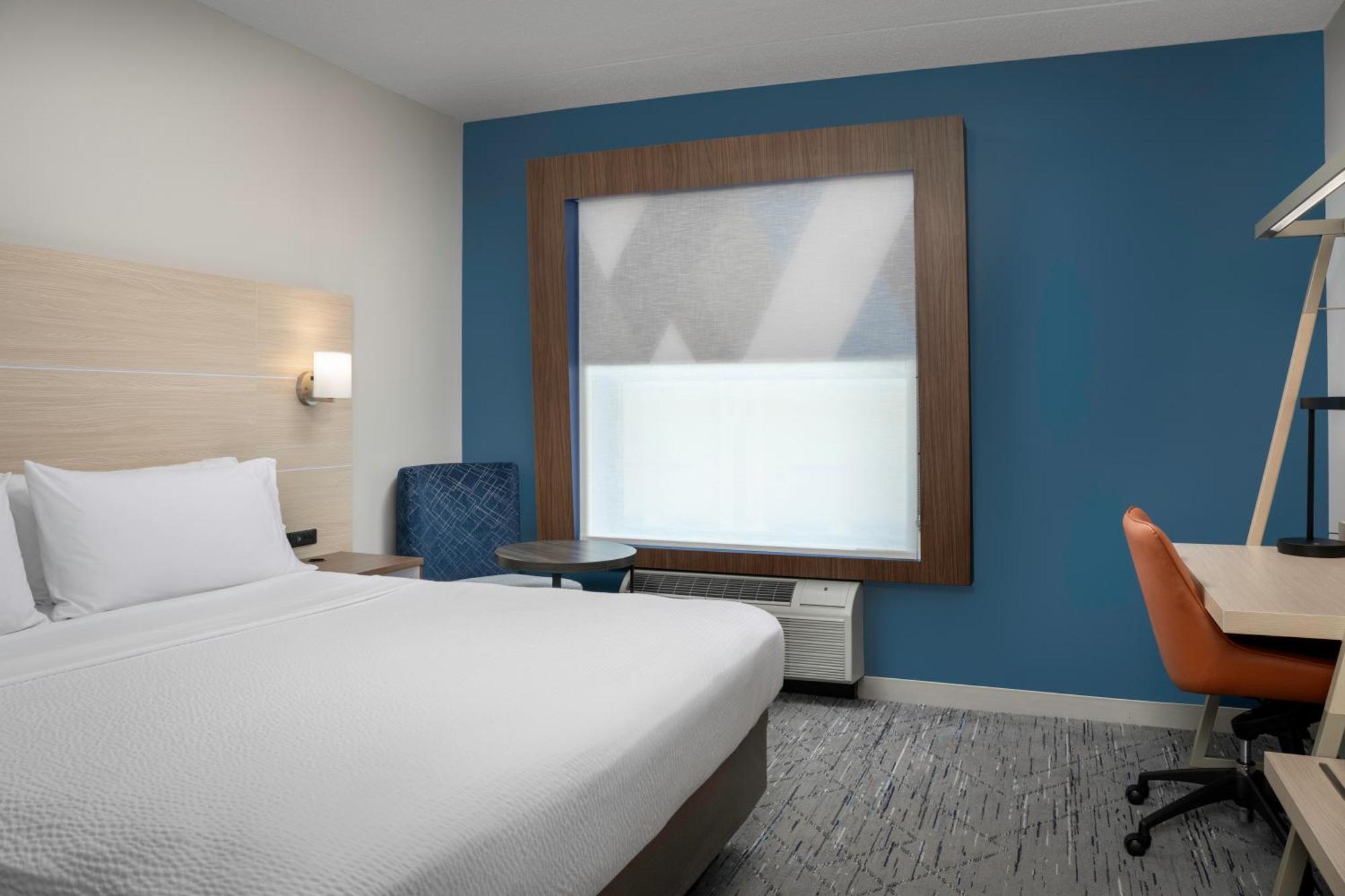 Holiday Inn Express & Suites Pittsburgh North Shore By Ihg Exterior photo