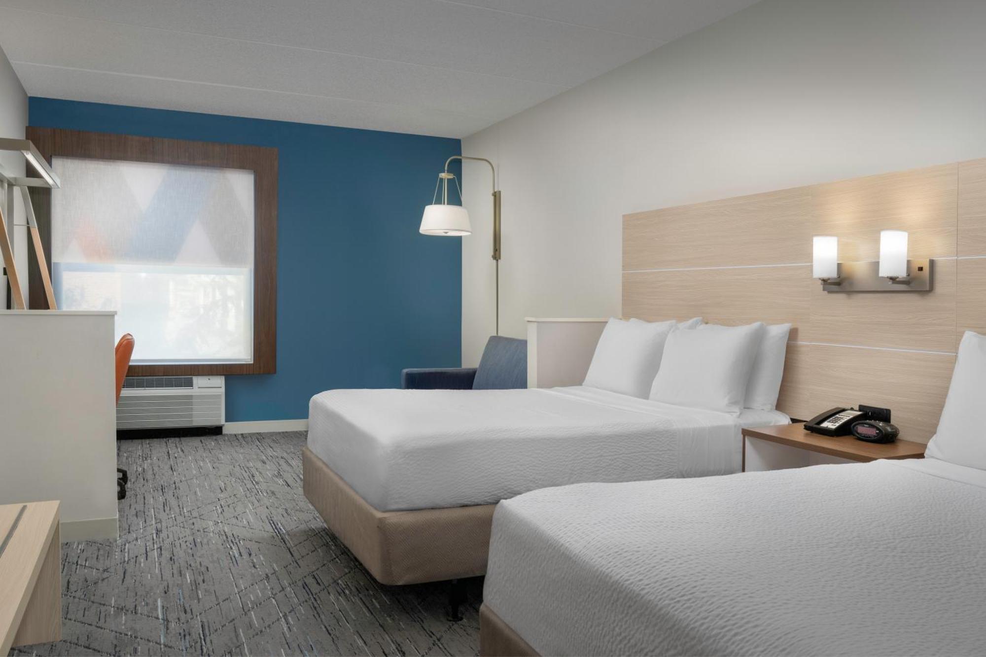 Holiday Inn Express & Suites Pittsburgh North Shore By Ihg Exterior photo
